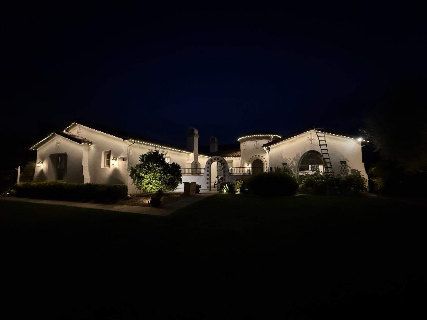 Commercial Permanent Lighting in Memphis